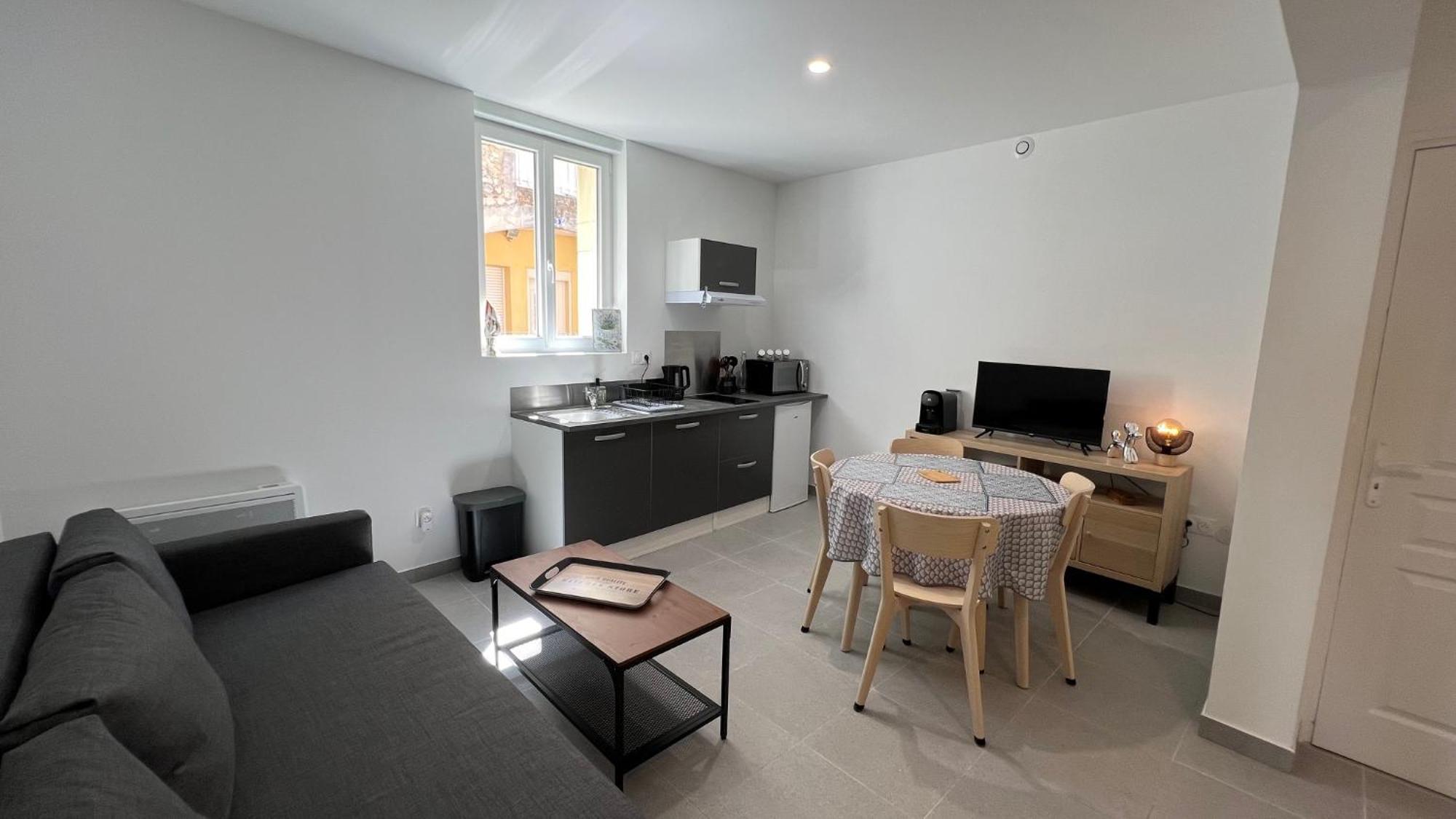 Fenix Appartement T2 40 M2 Cosy Rdc Plein Centre Ville Pierrelatte Dış mekan fotoğraf