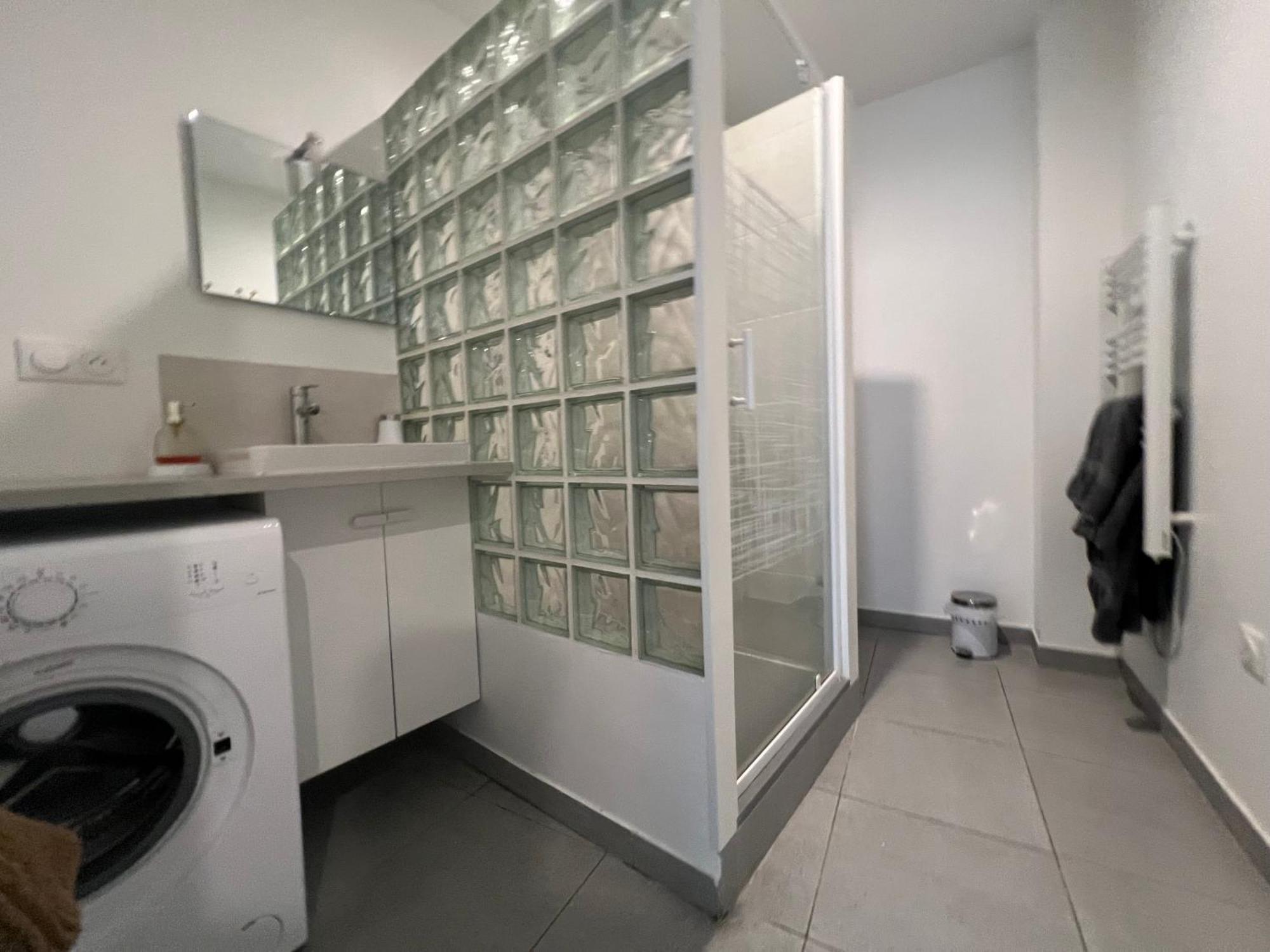 Fenix Appartement T2 40 M2 Cosy Rdc Plein Centre Ville Pierrelatte Dış mekan fotoğraf
